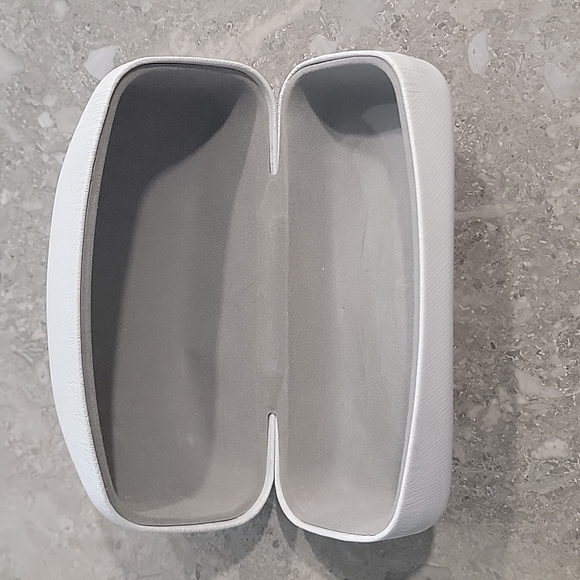 Michael Kors Sunglasses Case - Picture 2 of 2